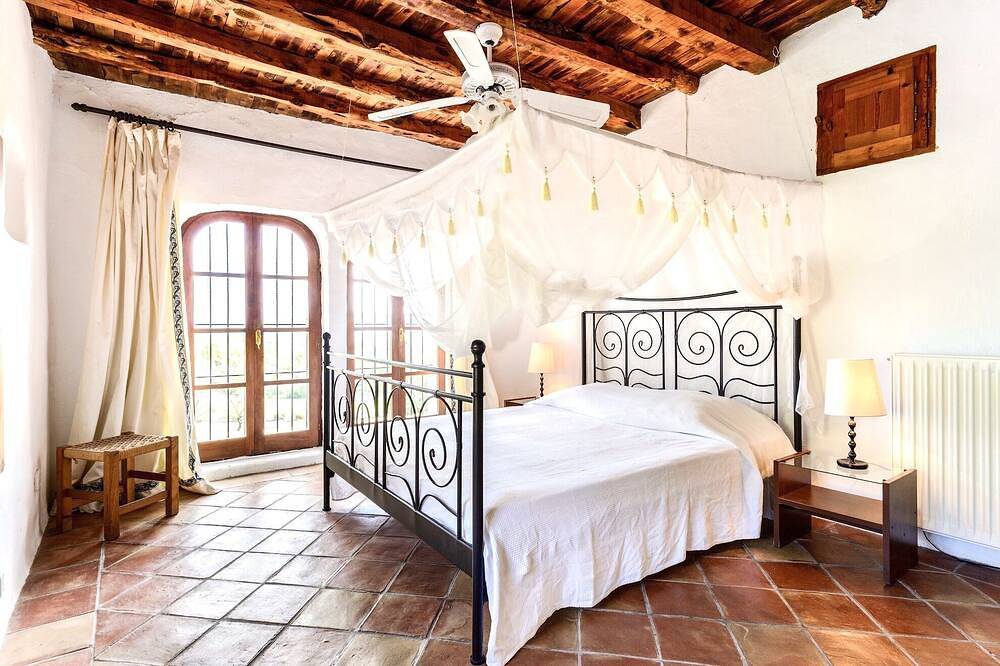 Beautiful private Finca in a great location in Roca Llisa, Santa Eulària des Riu