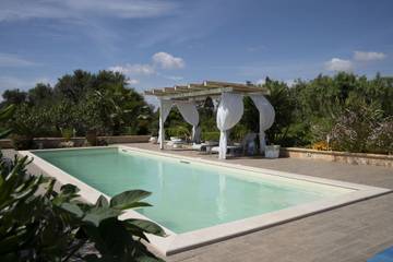Trullo per 6 Persone in San Michele Salentino, Valle D'Itria, Foto 1