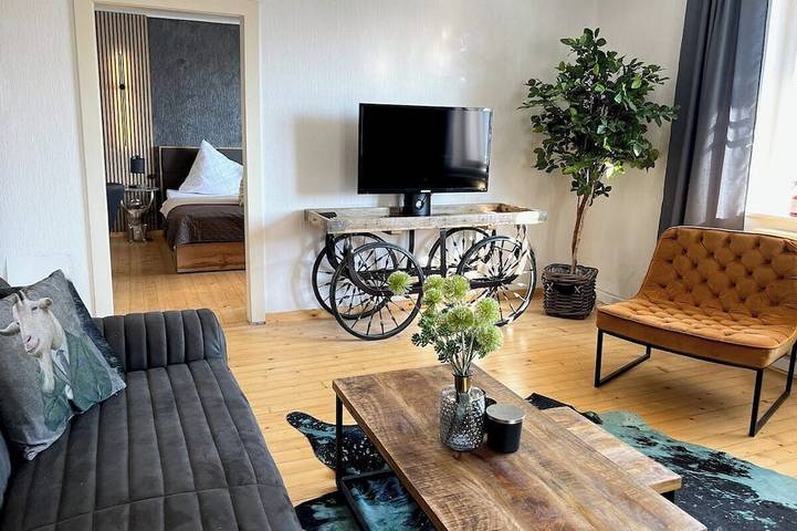 Ferienhaus für 8 Personen, mit Balkon und Garten