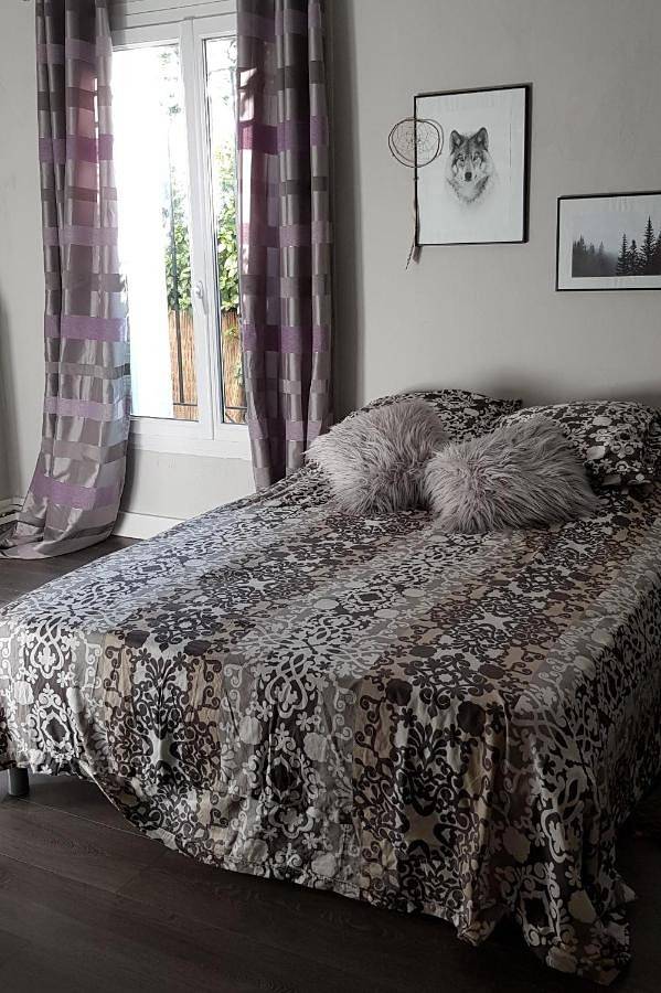Double Room with Private Bathroom in Croix d'Argent, Montpellier