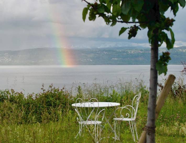 Chambre d’hôte pour 2 personnes, avec vue sur le lac et jardin ainsi que vue et balcon dans Canton de Neuchâtel - 3