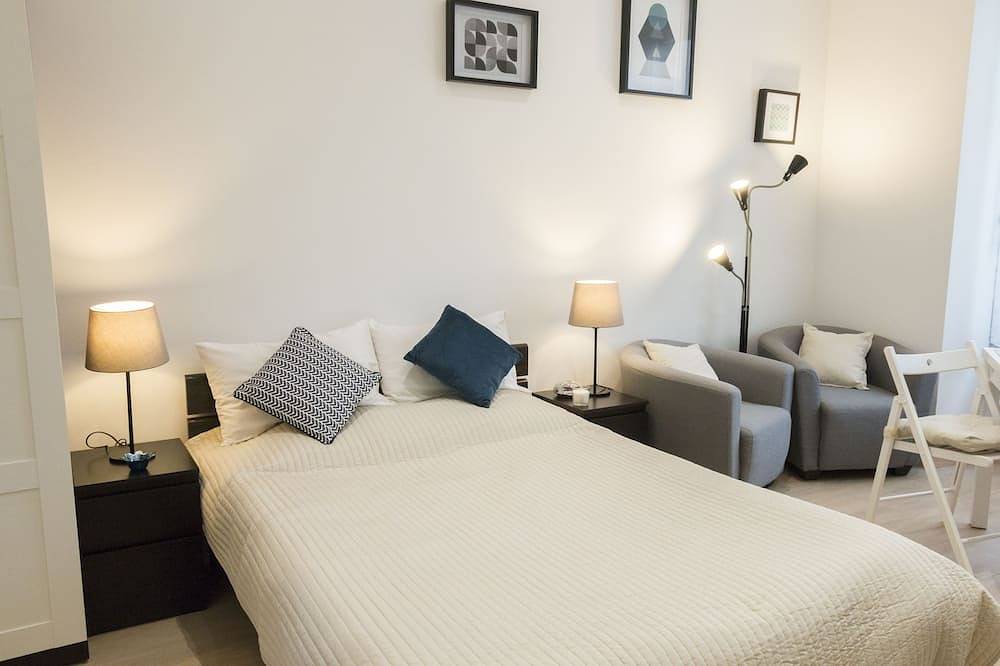 Apartamento entero, Studio 24-Estudio-Apartamento-Habitación con desagüe-Vista al Jardín in Vittel, Neufchâteau