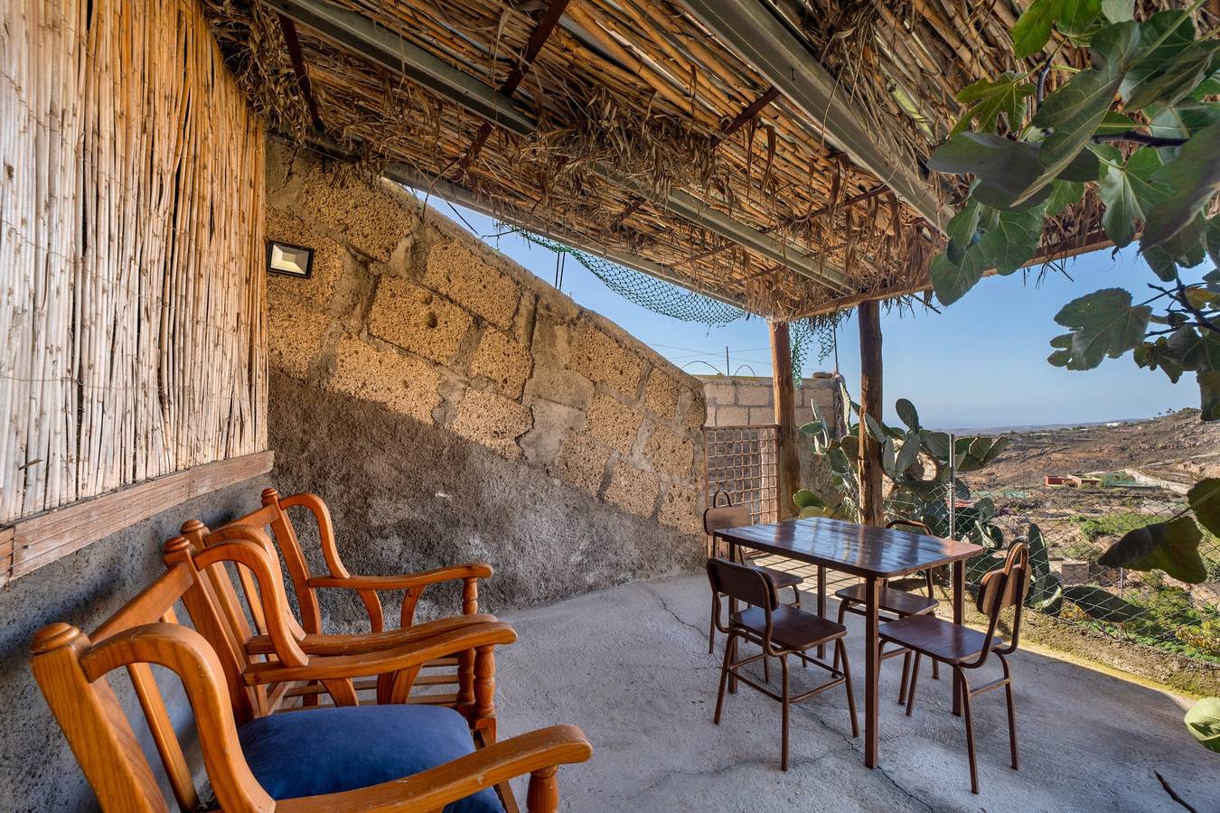 Apartamento entero, Apartamento vacacional 'Eco Holidays House Races' con terraza privada, jardín privado y Wi-Fi in La Zarza (Canary Islands), Fasnia