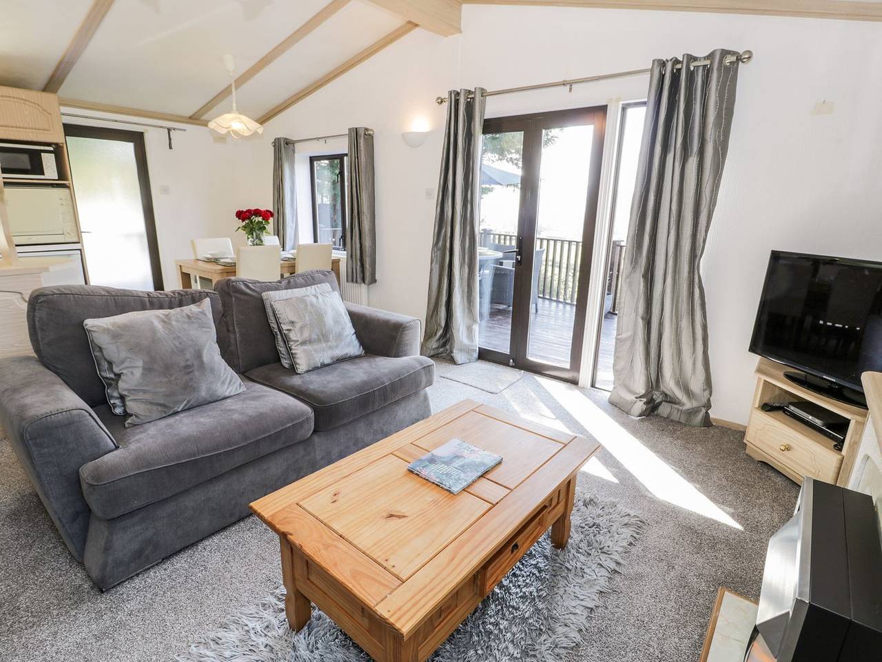 Springtime Lodge in Conwy region