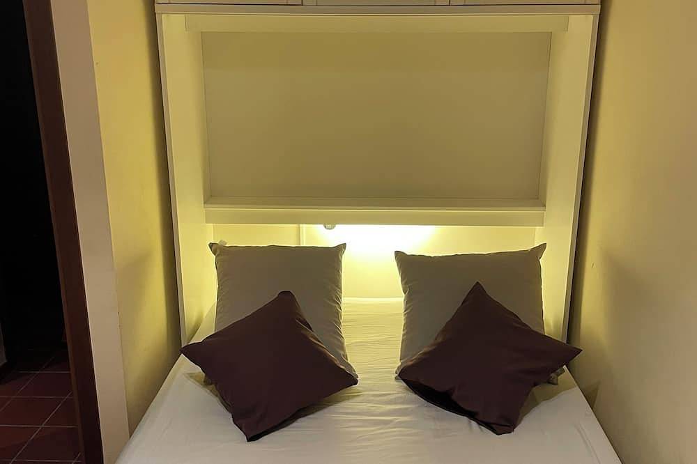 Ganze Wohnung, Marciaga, rustic in ancient hamlet in Costermano, Gardasee-Berge