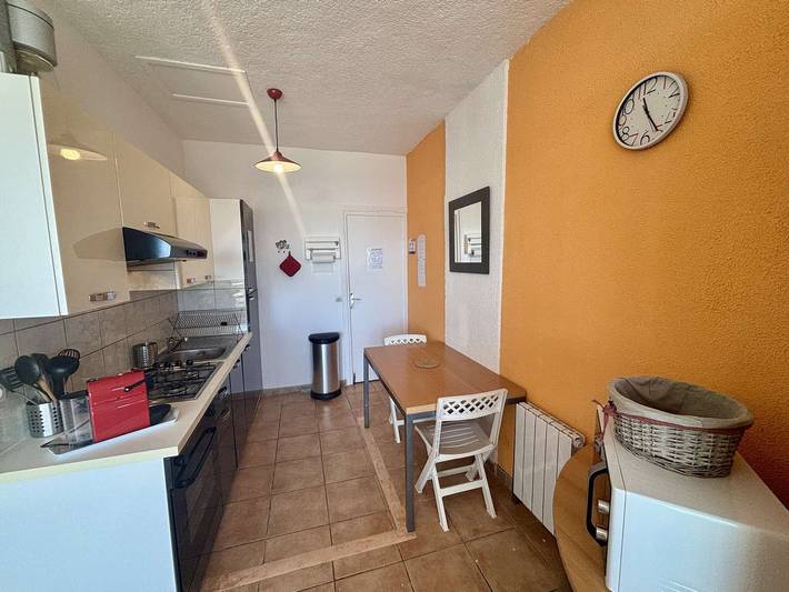 Ganze Wohnung, Renoviertes 2-Zimmer-Apartment für 4 Personen mit privatem Garten - Strand in unmittelbarer Nähe in Port-la-Nouvelle, Mittelmeerküste (Frankreich)