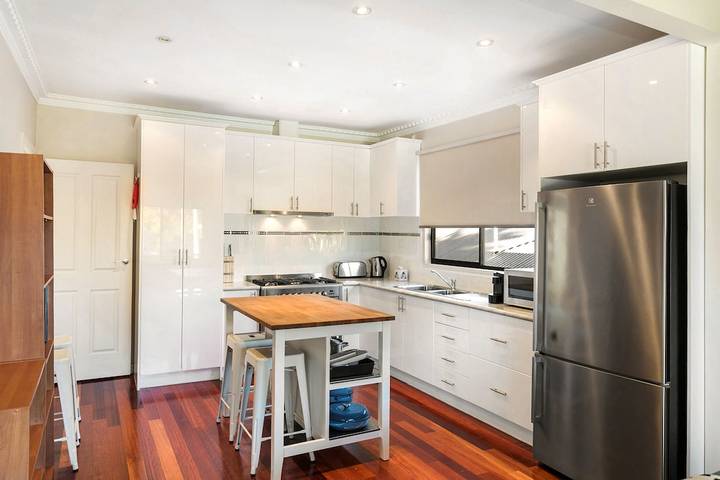 Holiday home for 8 people, with garden and terrace, with pets in Rosebud