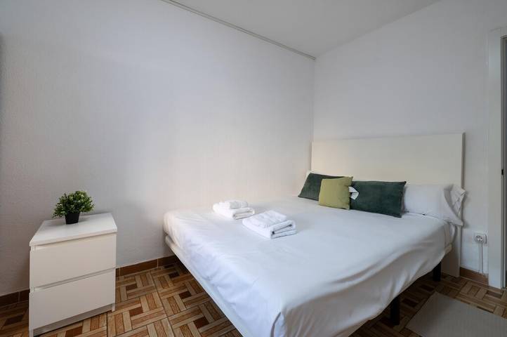 Apartamento entero, Guestready - Cómodo Bajo junto a Plaza Elíptica in Madrid, Área Metropolitana de Madrid