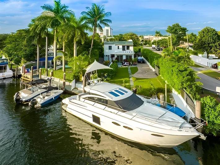 Villa pour 12 personnes, avec jardin ainsi que piscine et jacuzzi à Miami