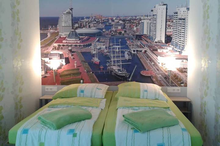 Ferienwohnung für 2 Personen, mit Balkon rund um die Havenwelten