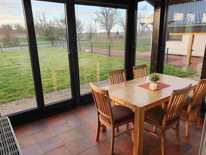 Ferienhaus mit Meerblick für 5 Personen, mit Terrasse und Garten am Jadebusen - 3