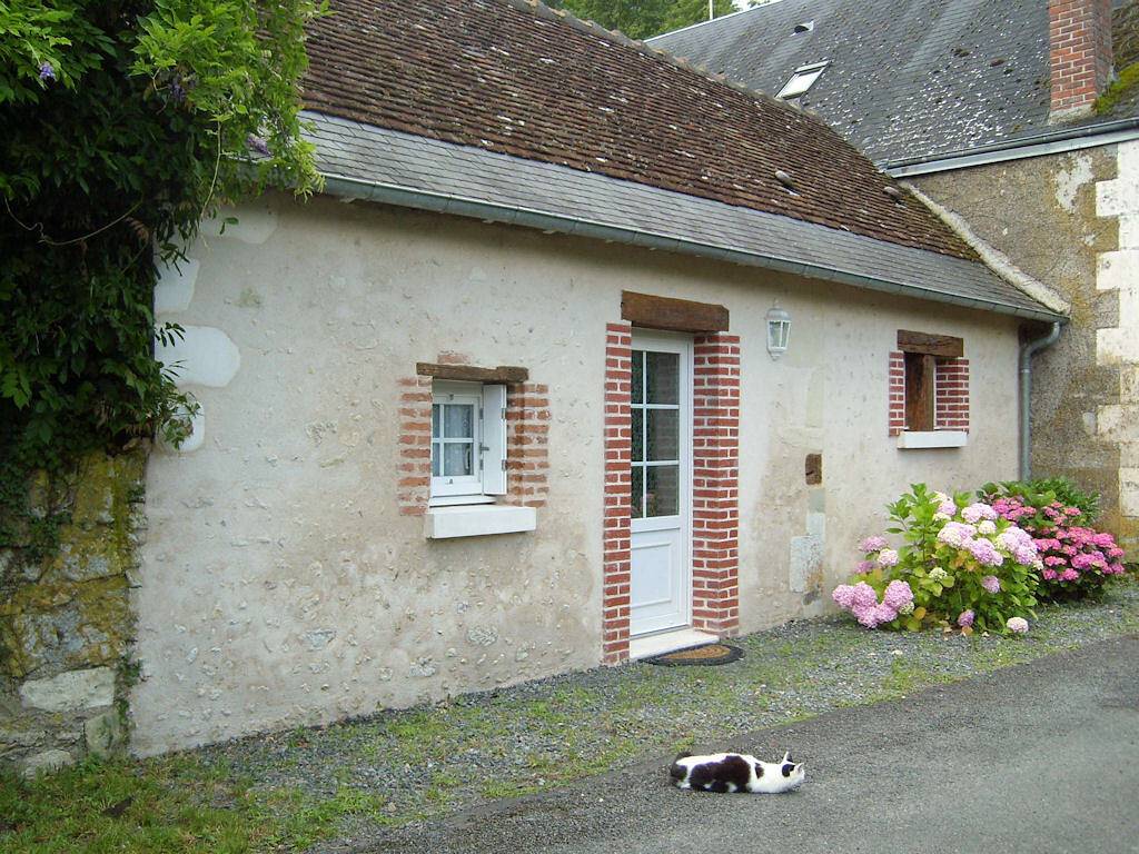 Gîte pour 4 personnes avec terrasse in Chargé, Région de Tours