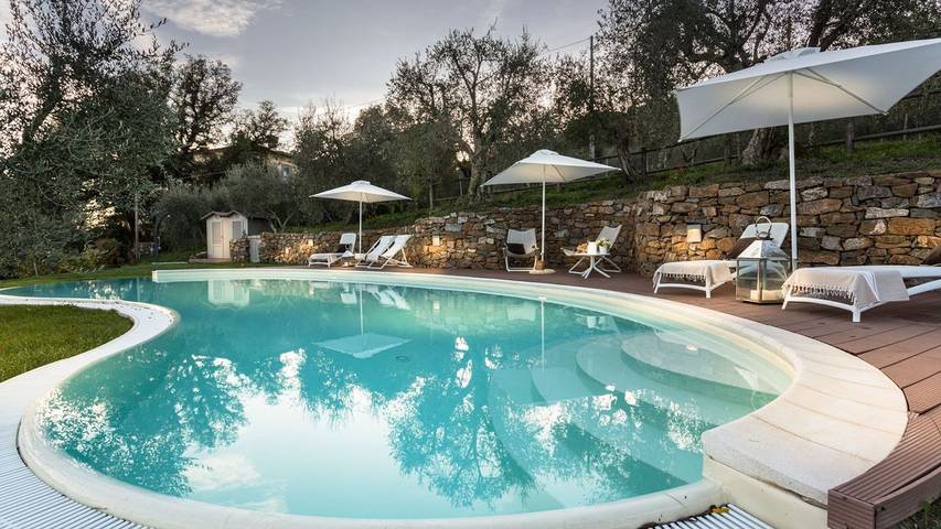 Villa voor 8 personen, with terras and zwembad as well as tuin in Lucca