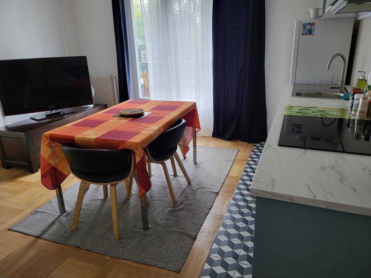 Appartement entier, Two-Bedroom Apartment in Colombes, Hauts-de-Seine