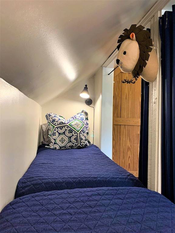 Log Cabin with Stream on 2 Acres <20 Min to Downtown Asheville with 1 Gig Fiber in Madison County (NC)