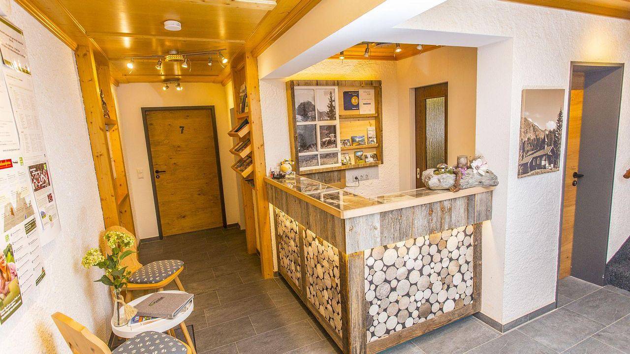 Entire holiday apartment, Ferienwohnung für 3 Personen (27 m²) in Hirschegg (Vorarlberg) in Hirschegg Kleinwalsertal, Mittelberg