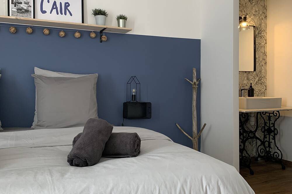 Gîte de charme 4*, capacité jusqu'à 15 personnes. Au calme, idéalement situé. in Saint-Georges-d'Oléron, Côte de Beauté