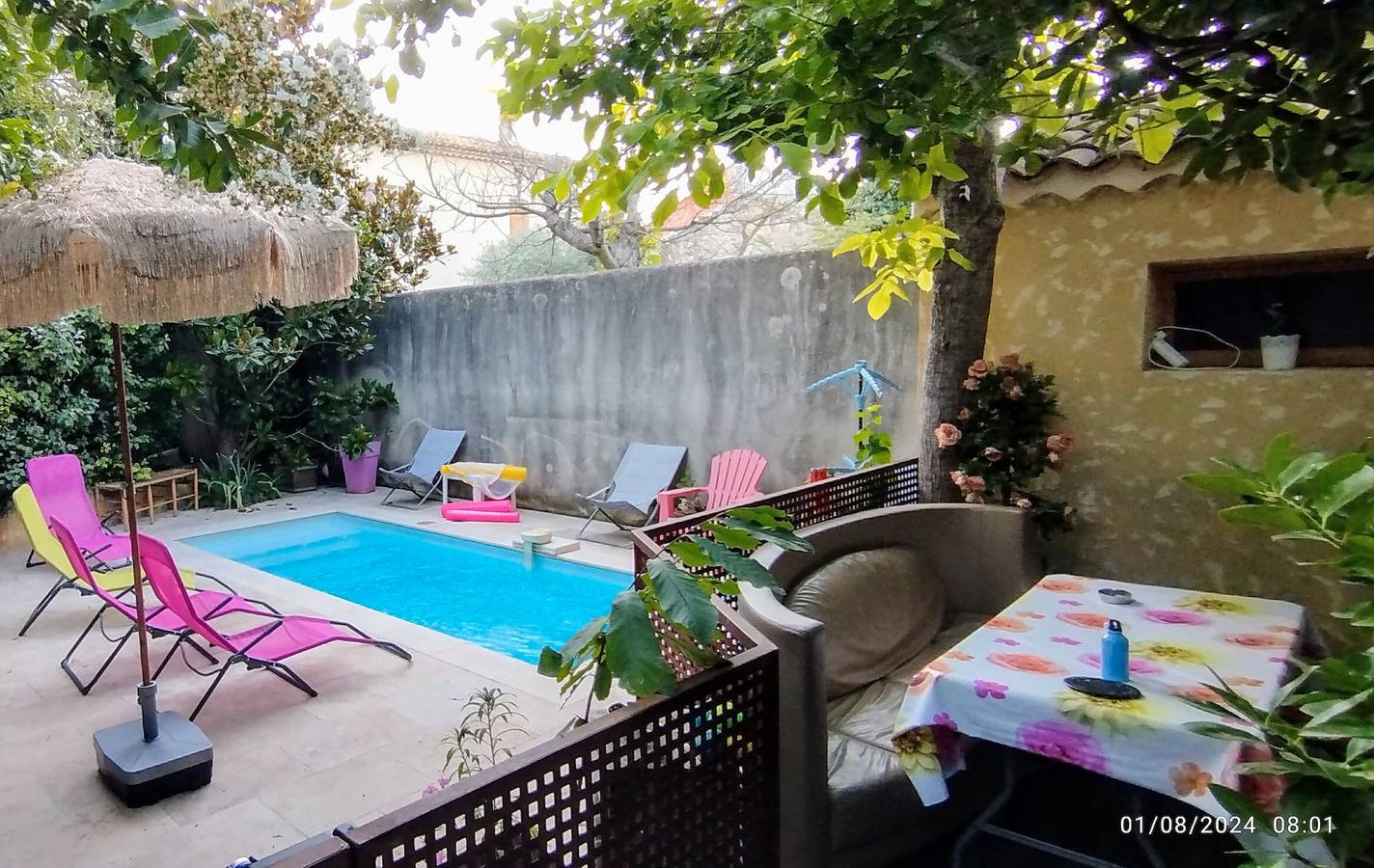 Appartement 'Gîte Marie - Monteux' avec piscine privée, Wi-Fi et climatisation in Monteux, Vaucluse