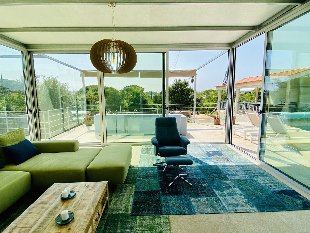 Modern Villa in Quarteira for 8 with Private Pool, Garden & Close to the Sea in Quarteira, Faro District