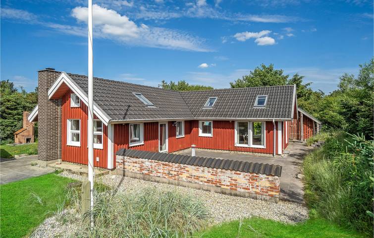 Ferienhaus für 6 Personen, mit Terrasse und Whirlpool in Stauning
