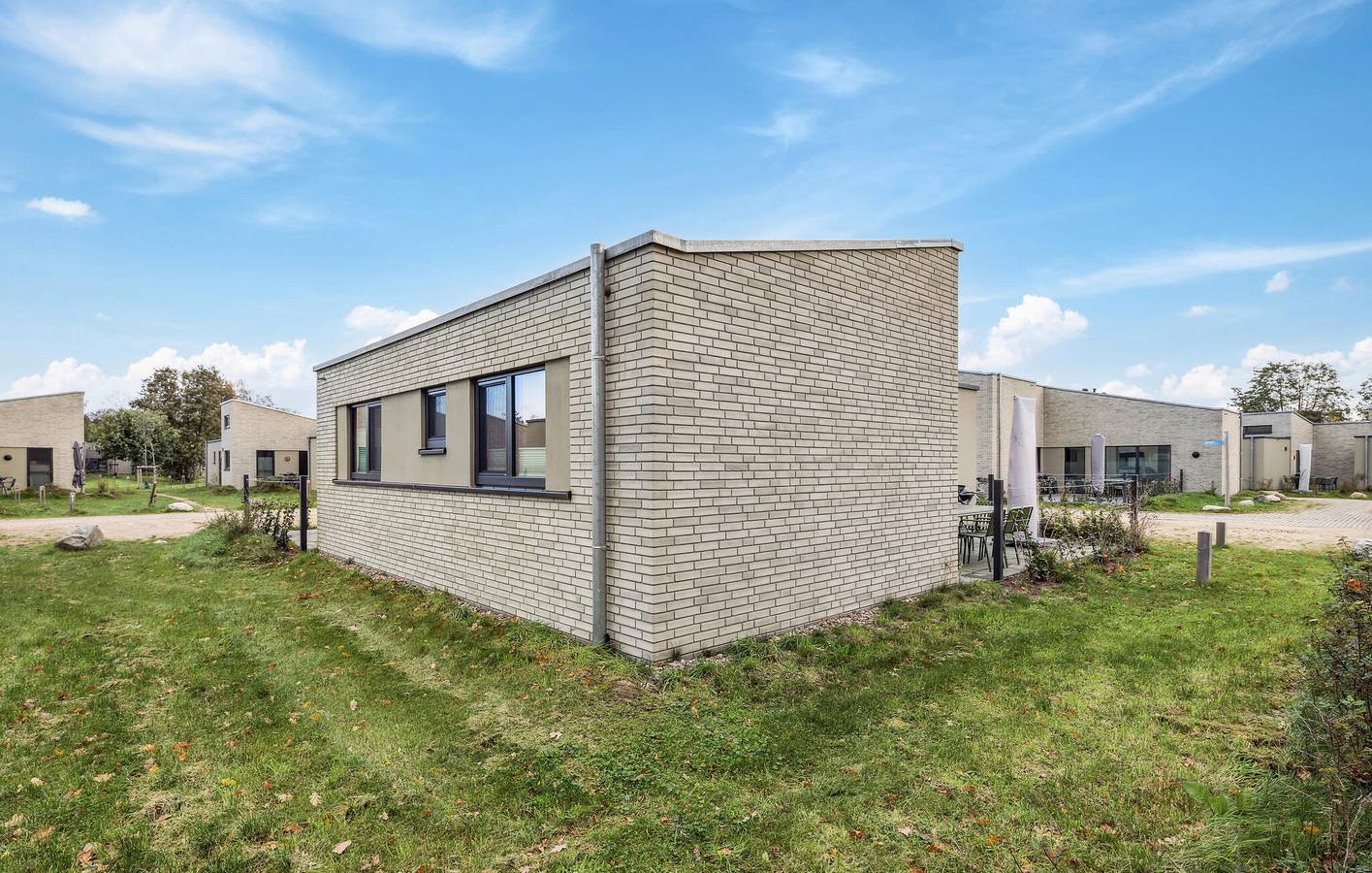 Cozy 97m² Apt: Kitchen, TV, Parking, Terrace, Internet in Marissa Ferienpark, Lembruch