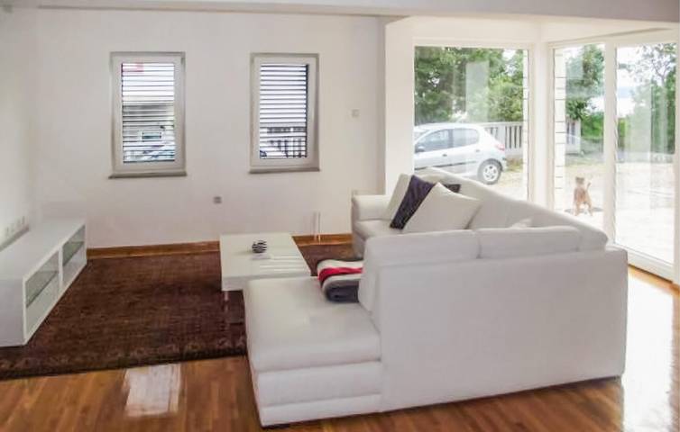 Ganze Ferienwohnung, Ferienwohnung mit Panoramablick in der Nähe des Strandes und des Stadtzentrums in Novi Vinodolski in Plaža Bribirska obala, Novi Vinodolski