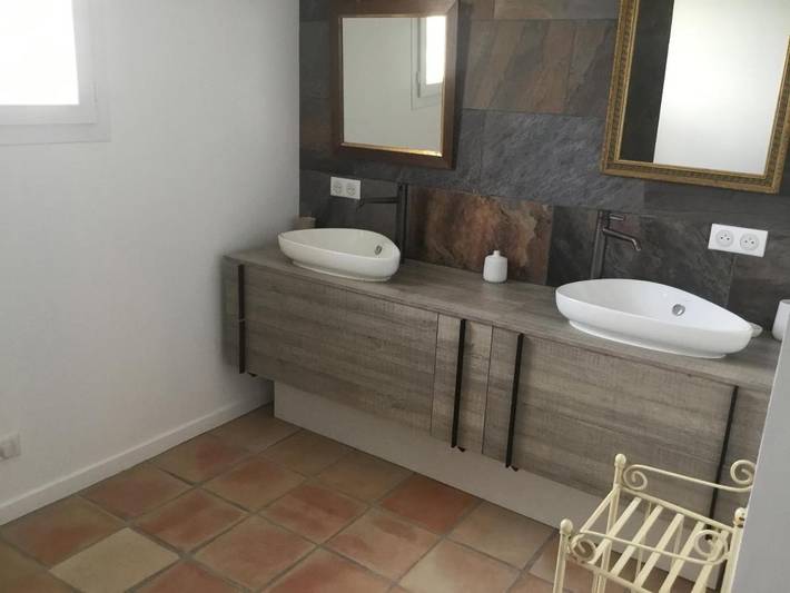 Chambre d’hôte pour 2 personnes, avec vue ainsi que piscine et jardin à La Garde-Freinet - 3