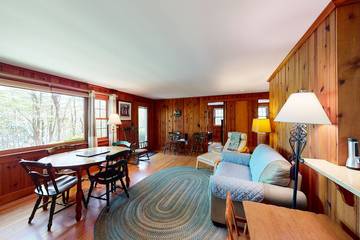 Glamping for 4 Guests in Mashpee, Cape Cod, Picture 4