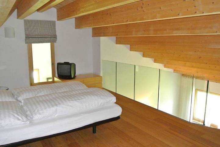 Ganze Wohnung, Geschmackvolle und luxuriös eingerichtete Wohnung im Herzen des ruhigen Malojas in Bregaglia, Sankt Moritz