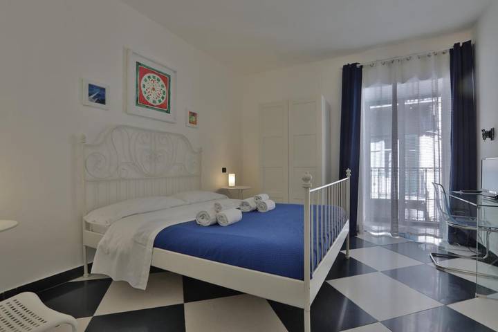 Chambre d’hôte pour 2 personnes, avec balcon et vue - 1