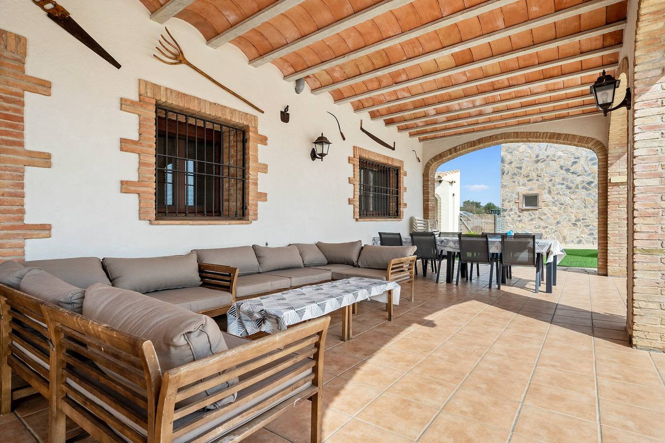 Casa de vacaciones 'Mas Del Vedell' con piscina privada, Wi-Fi y aire acondicionado in La Ampolla, Delta del Ebro