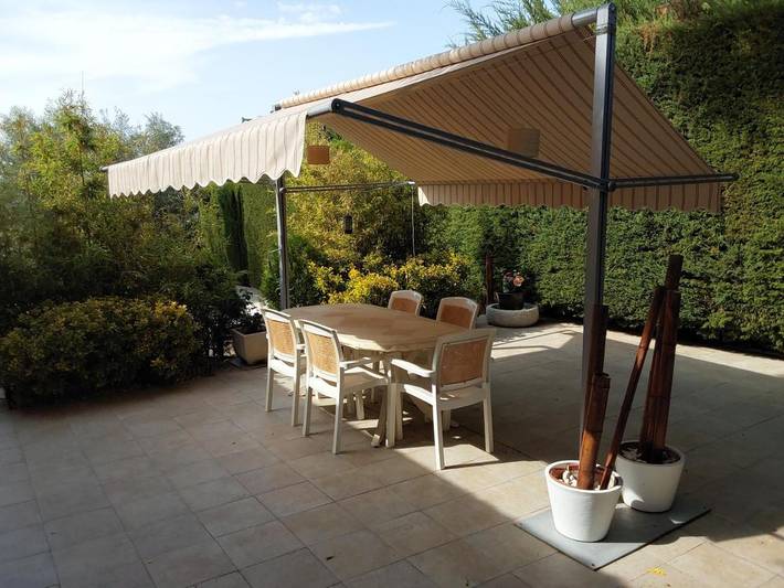Apartamento para 6 personas, con Balcón y Jacuzzi además de Terraza y Jardín en Biar