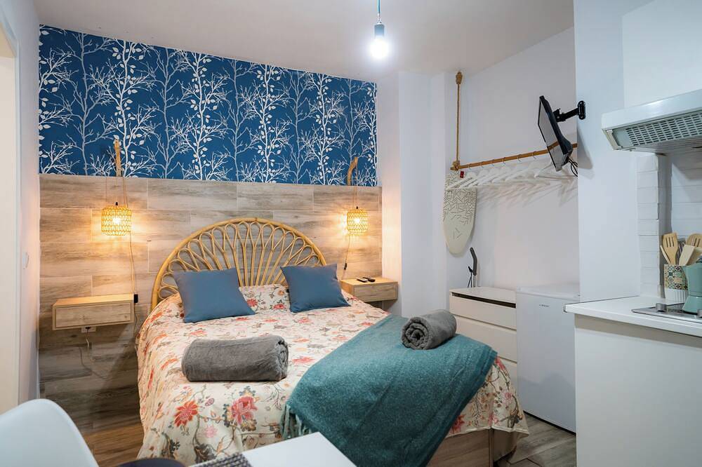 Entire apartment, Studio Malaga A | Café | Ac |Center|Terrace|2 pax in Malaga Centro Historico, Malaga