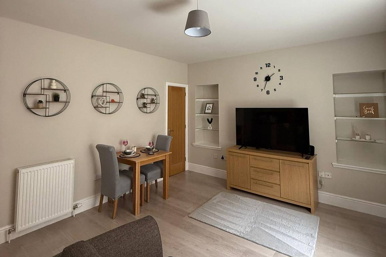 Entire holiday apartment, 1 Bed Flat - Sleeps 2 - Parking - Wifi in Nairn, Highlands