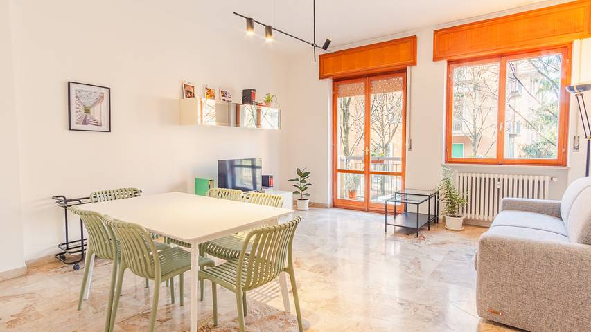Ferienwohnung für 8 Personen, mit Balkon in Verona