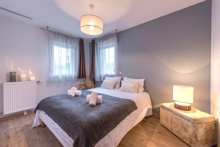 Villa pour 8 personnes, avec terrasse et jardin sur le Lac d'Annecy - 4