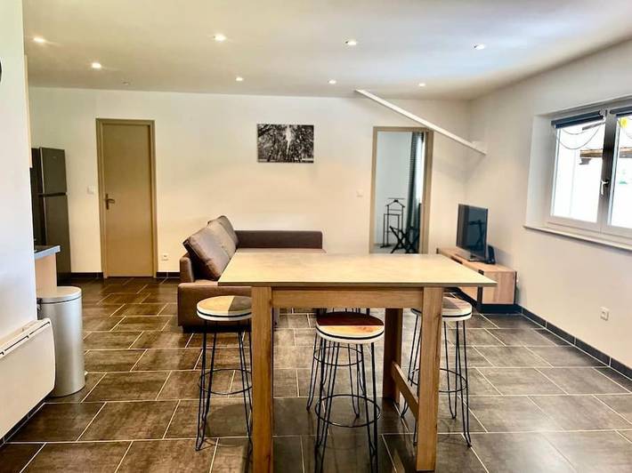 Gîte pour 4 personnes, avec terrasse à Damery - 2