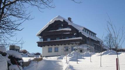 Bauernhof für 2 Personen, mit Garten und Ausblick sowie Sauna, kinderfreundlich in Ramsau am Dachstein