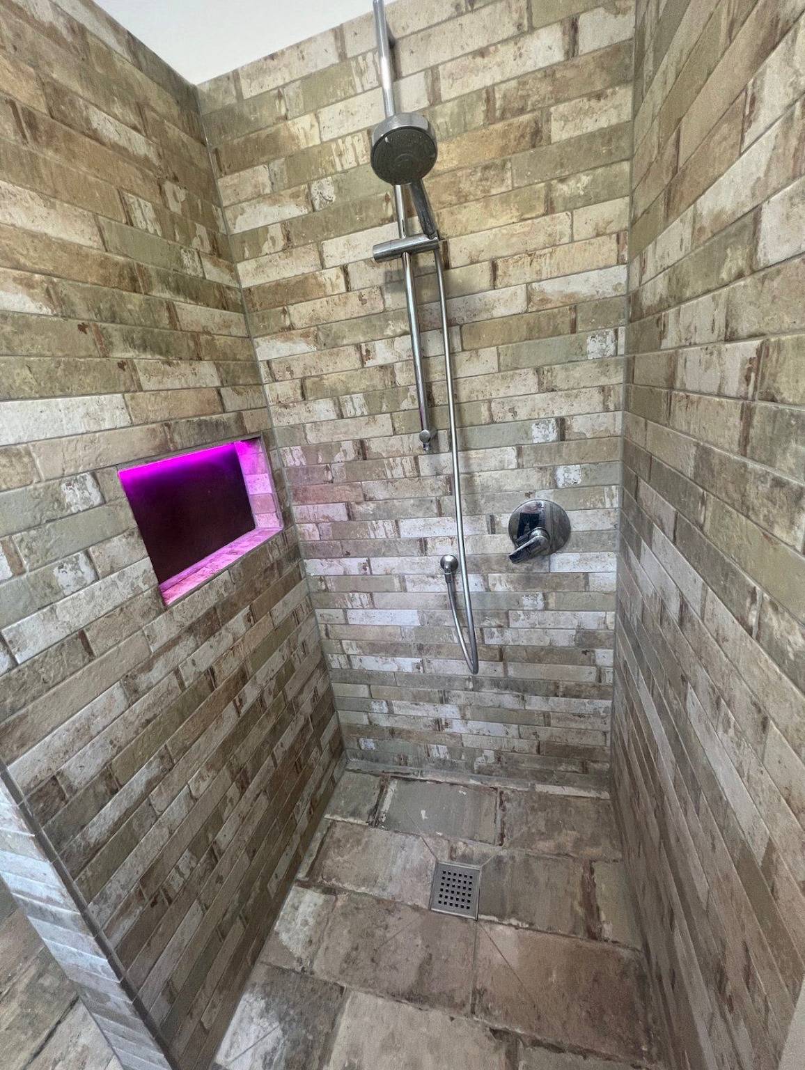 Ferienhaus Reuthsee- Nurdachhaus mit Panoramafenstern, großem Garten & hundefreundlich in Sulzdorf a.d.Lederhecke, Franken