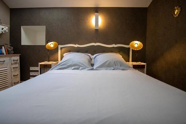 Chambre d’hôte pour 4 personnes, avec Terrasse ainsi que Jardin et Vue à Les Herbiers - 2