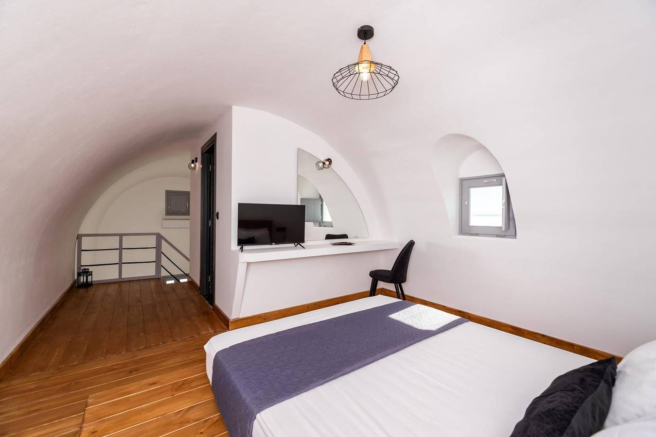 Villa pour 5 personnes avec terrasse in Plage d'Perivolos, Perissa