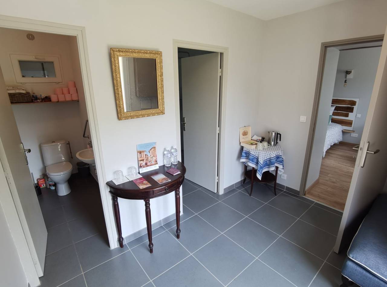 Chambres d'hôtes les Hauts de Grazac - Chambre Rez de Chaussée Jardin in Grazac (Tarn), Région d'Albi