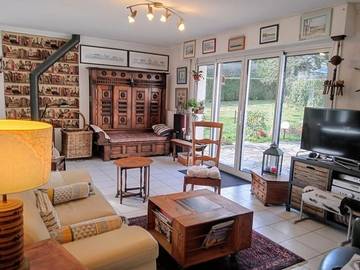 Gîte pour 6 personnes, avec jardin ainsi que terrasse et vue à Saint-Nolff