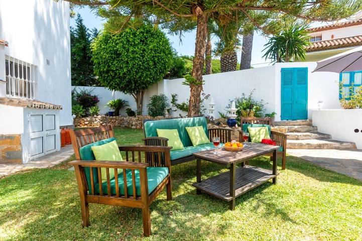 Casa rural para 8 personas, con jardín además de piscina y vistas, Se admiten mascotas en Campo de Turia - 2