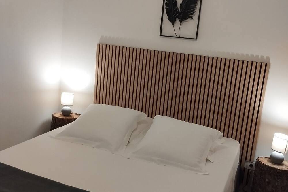 House with swimming pool for rent from Sunday to Sunday in Labeaume, Ardèche