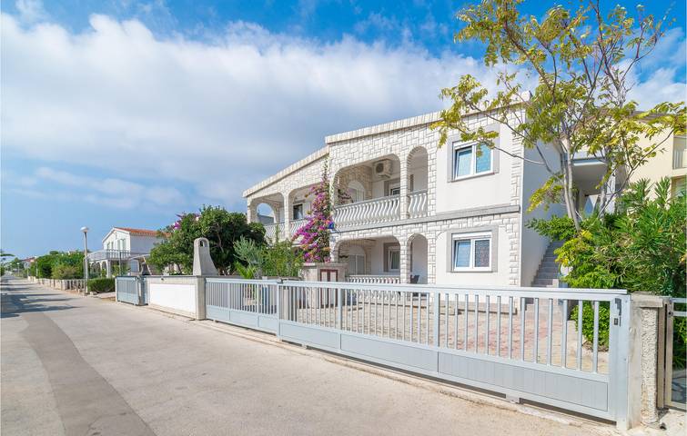 Ferienwohnung für 3 Personen, mit Terrasse, mit Haustier auf Vir - 4