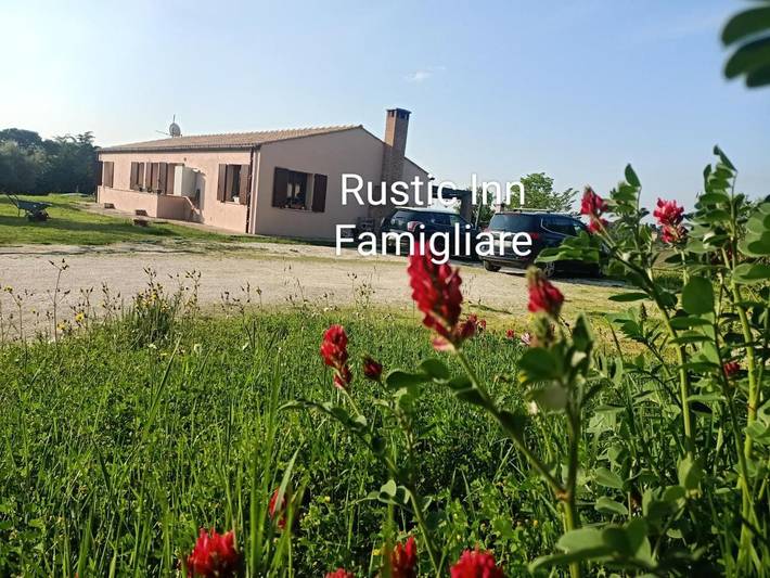 B&b per 4 persone, con panorama e giardino in Osimo