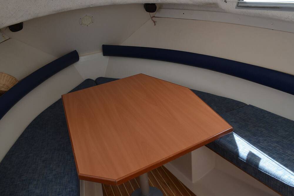 Appartement entier, Séjour Insolite sur Bateau à Digoin in Digoin, Région de Charolles