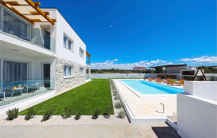 Ferienhaus für 16 Personen, mit Pool und Terrasse, mit Haustier in Vrsi - 2