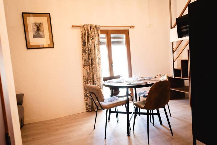 Entire apartment, Apartment 'La Morada De La Cerveza Standard' with Balcony, Wi-Fi and Air Conditioning in Villena, Alicante Inland